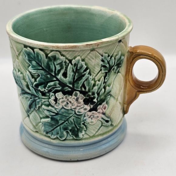 Antique 1800s Majolica Mug - Picture 2 of 9